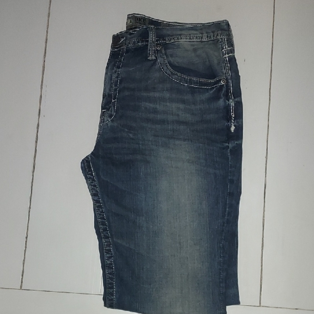 BKE. Blue Denim Jean. Derek Style 36L.